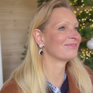 Fliederfarbene Glas-Kristall-Ohrstecker mit violettem Kristalltropfen