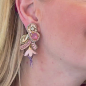 Filigrane Blüten-Soutache-Ohrringe in Rosa und Champagner