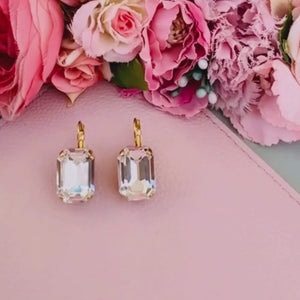 Funkelnde Ohrhänger mit rechteckigem Glas-Kristall in Transparent